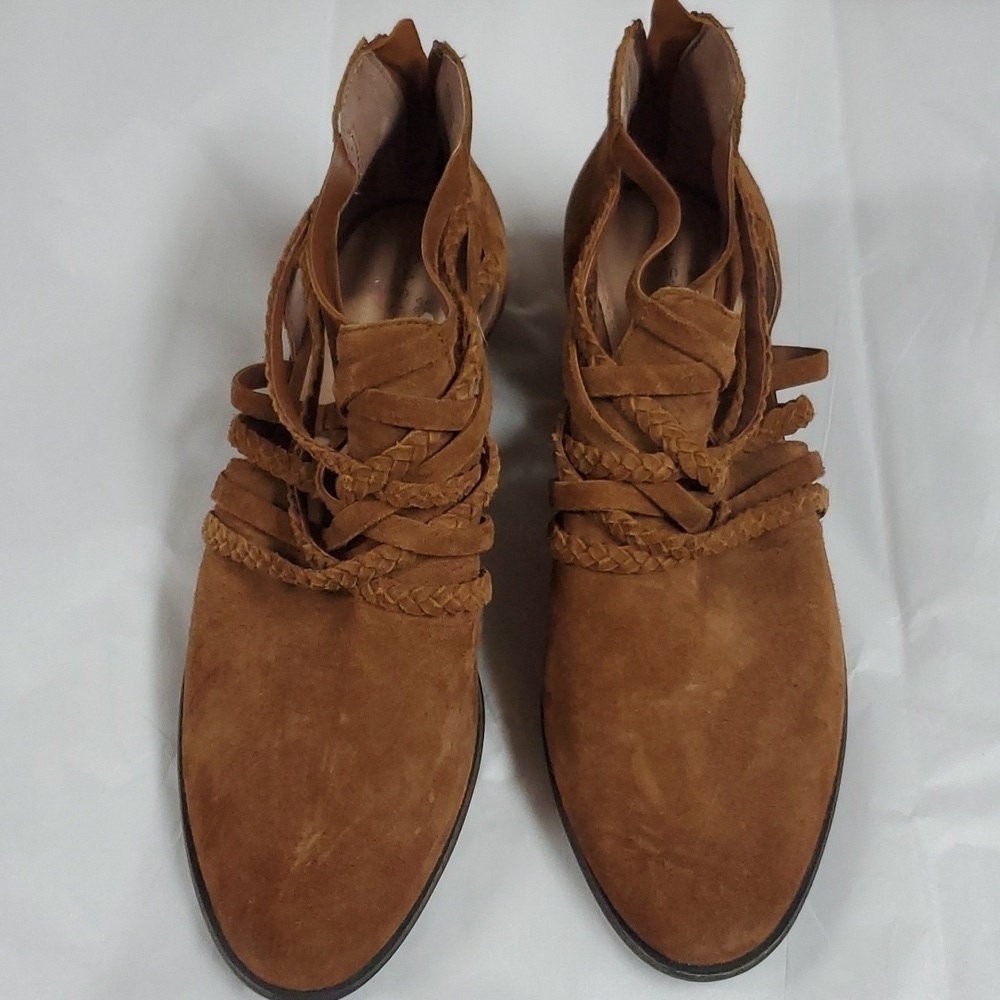 Caslon Liam Suede bootie 8 zip back NWOT